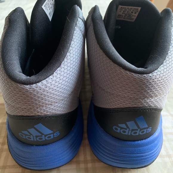 NEW Adidas basketball sneakers (men’s) - Picture 3 of 4